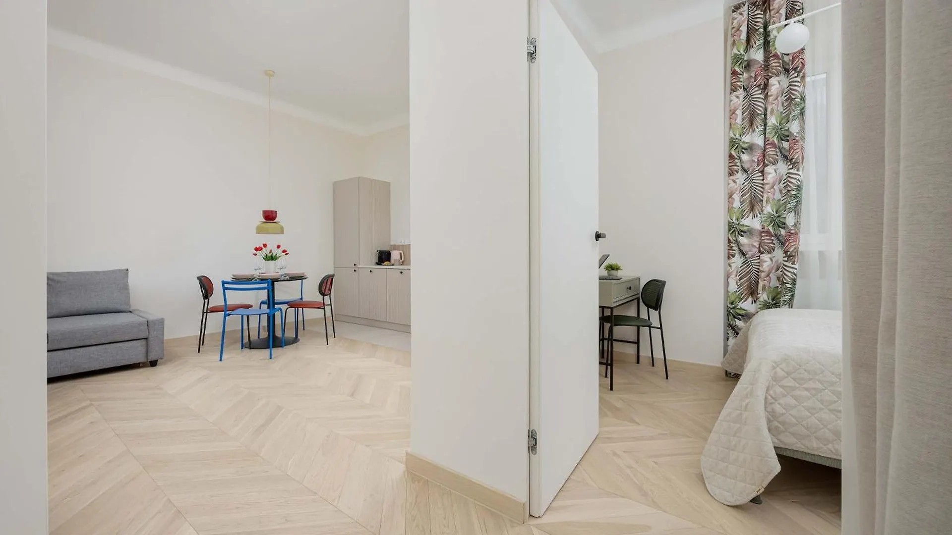 Bright Apartment Rakowiecka Near Pole Mokotowskie By Noclegi Renters Warsaw 0*,